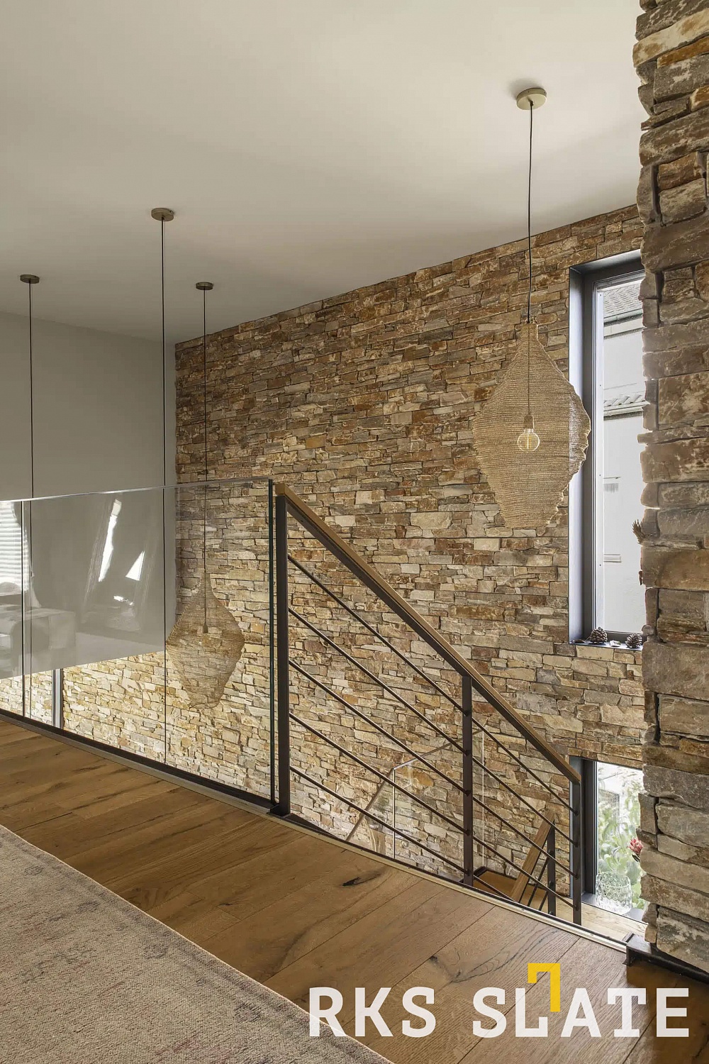 Изысканная лестница из натурального камня: RKS SLATE Multi Quartz Country