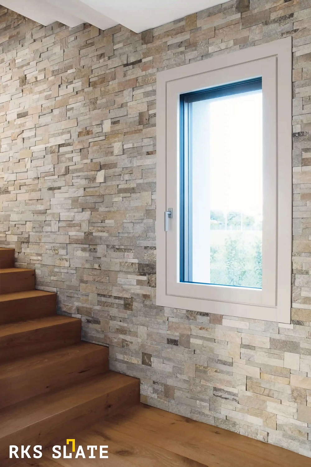 Отделка декоративным камнем 3D панелями RKS SLATE Кварцит Beige Quartz Modern лестницы в доме